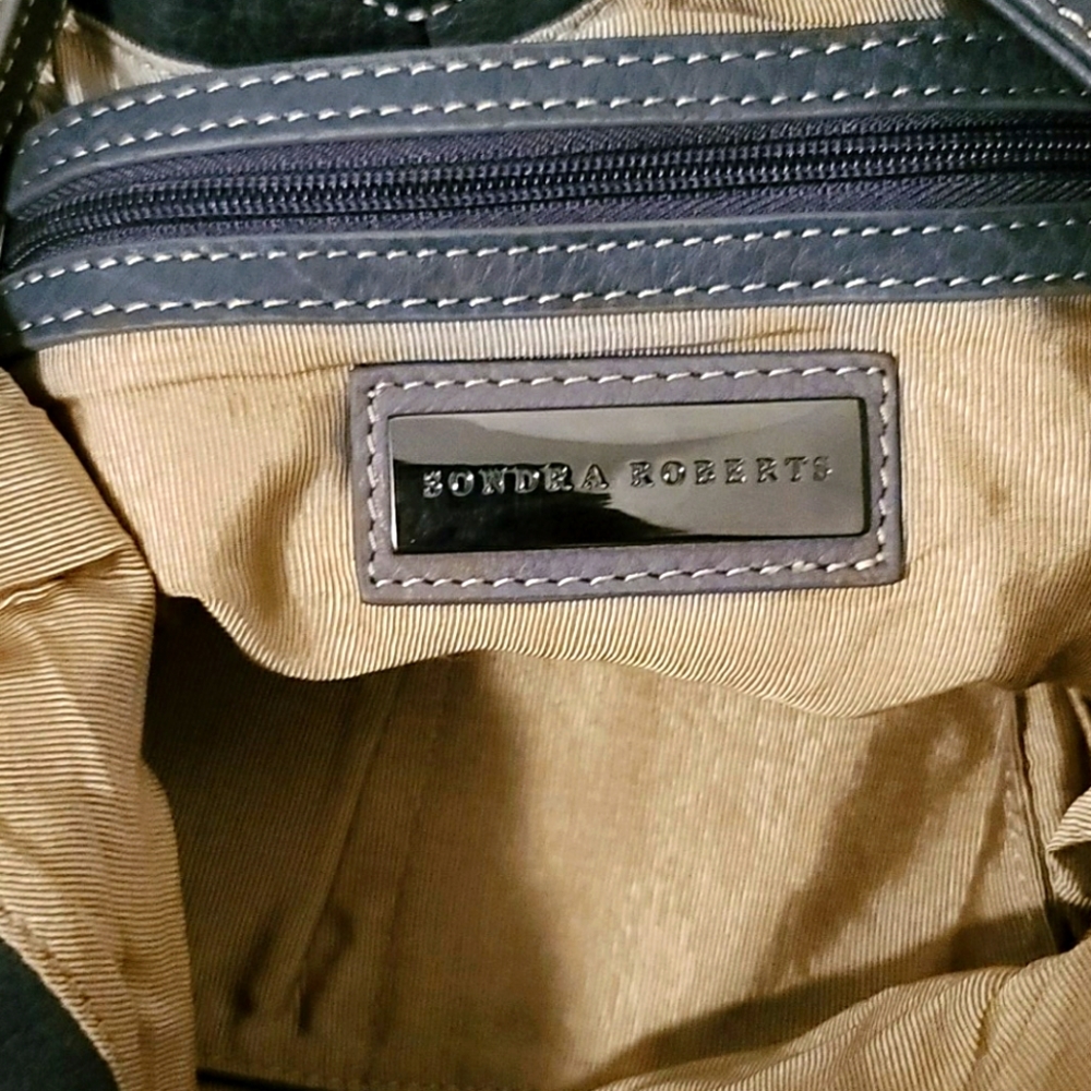 Purse - Picture 3 of 4